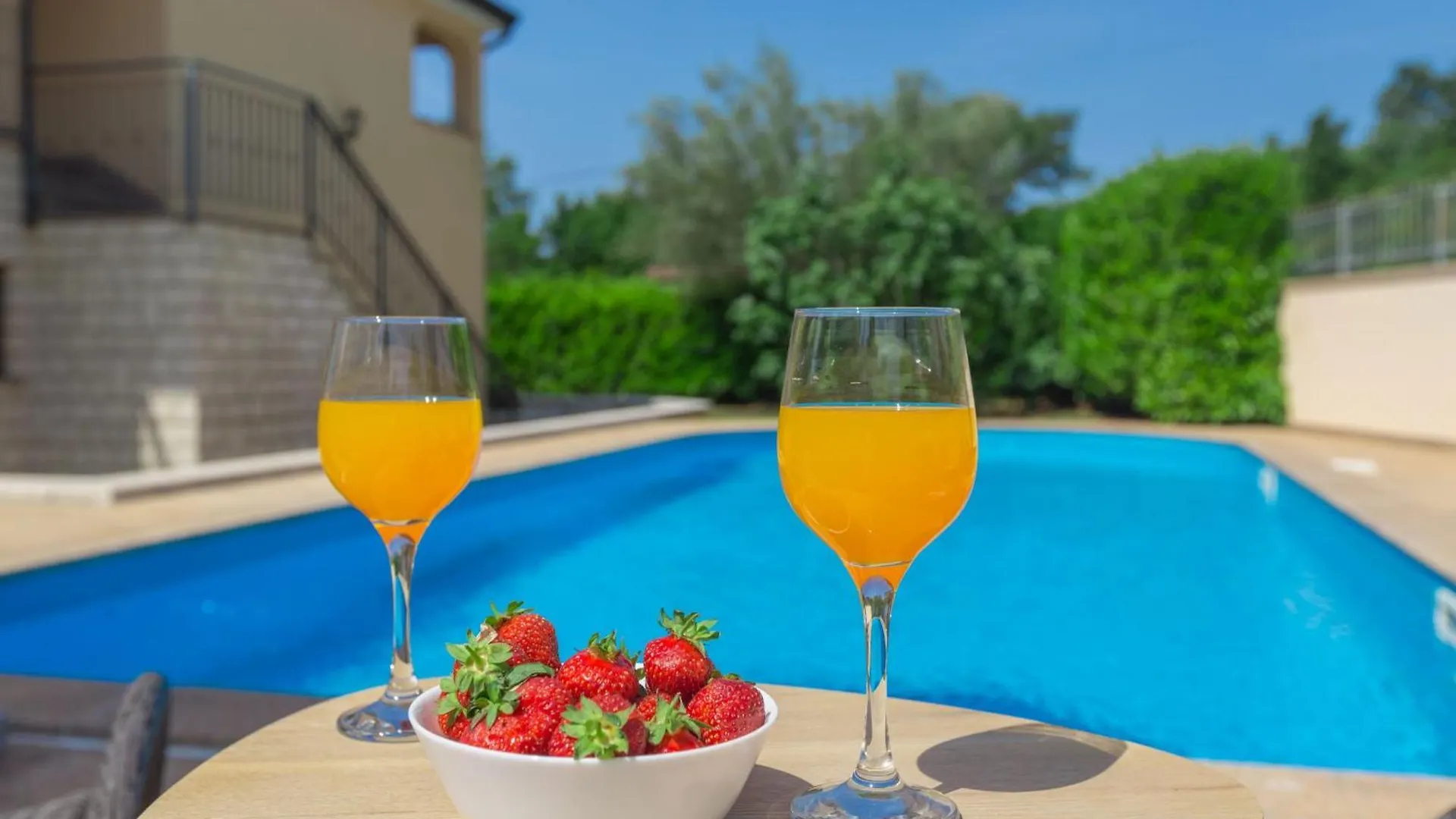 Strandnahe Ferienwohnung Marea Mit Pool Und Garten Porec