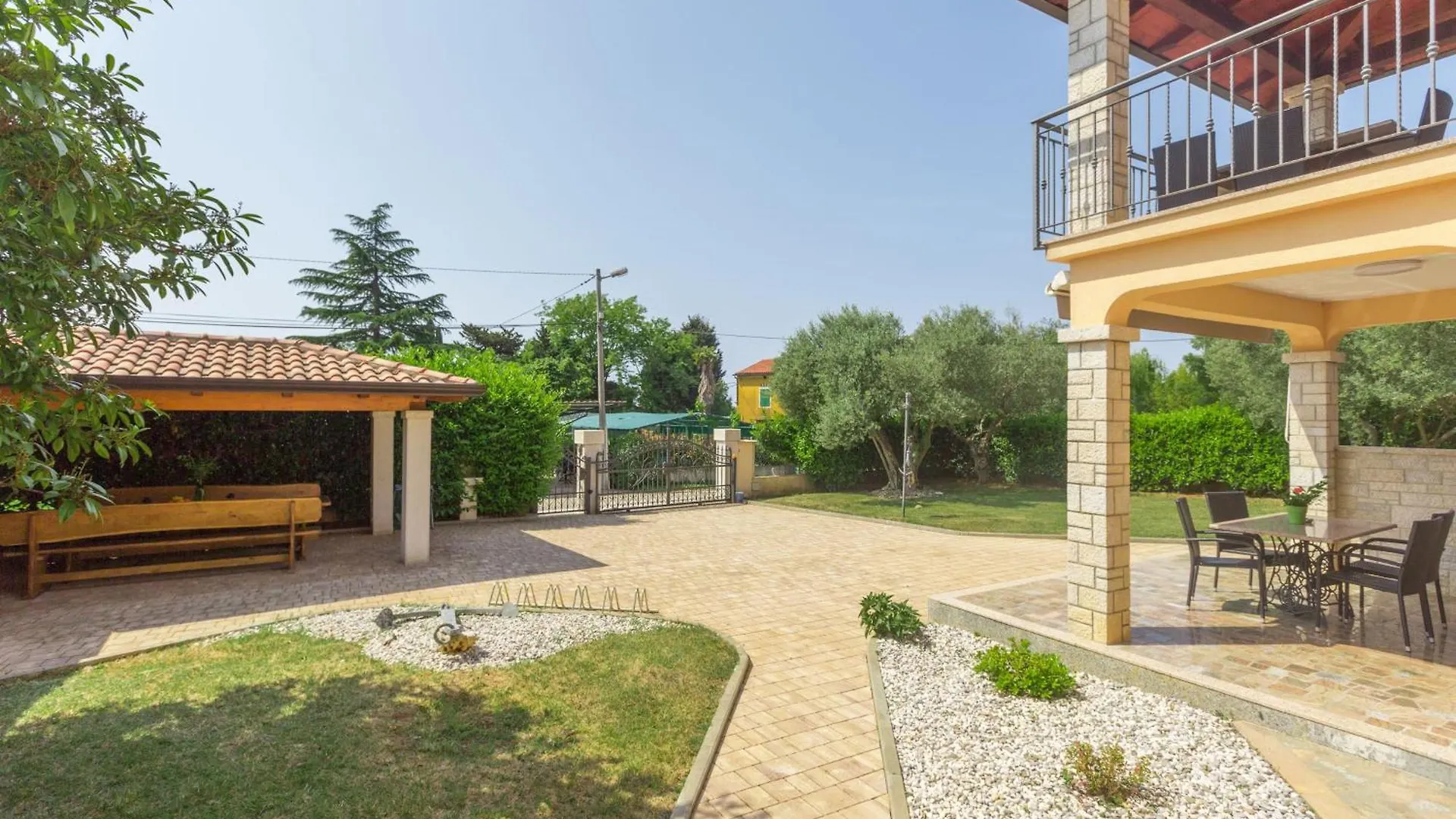 Strandnahe Ferienwohnung Marea Mit Pool Und Garten Porec Apartment